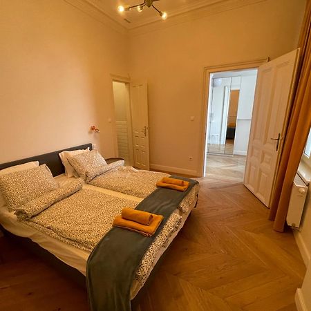 City Center 3, Elegant And Cozy 2Br In City Center! Budapest Eksteriør billede