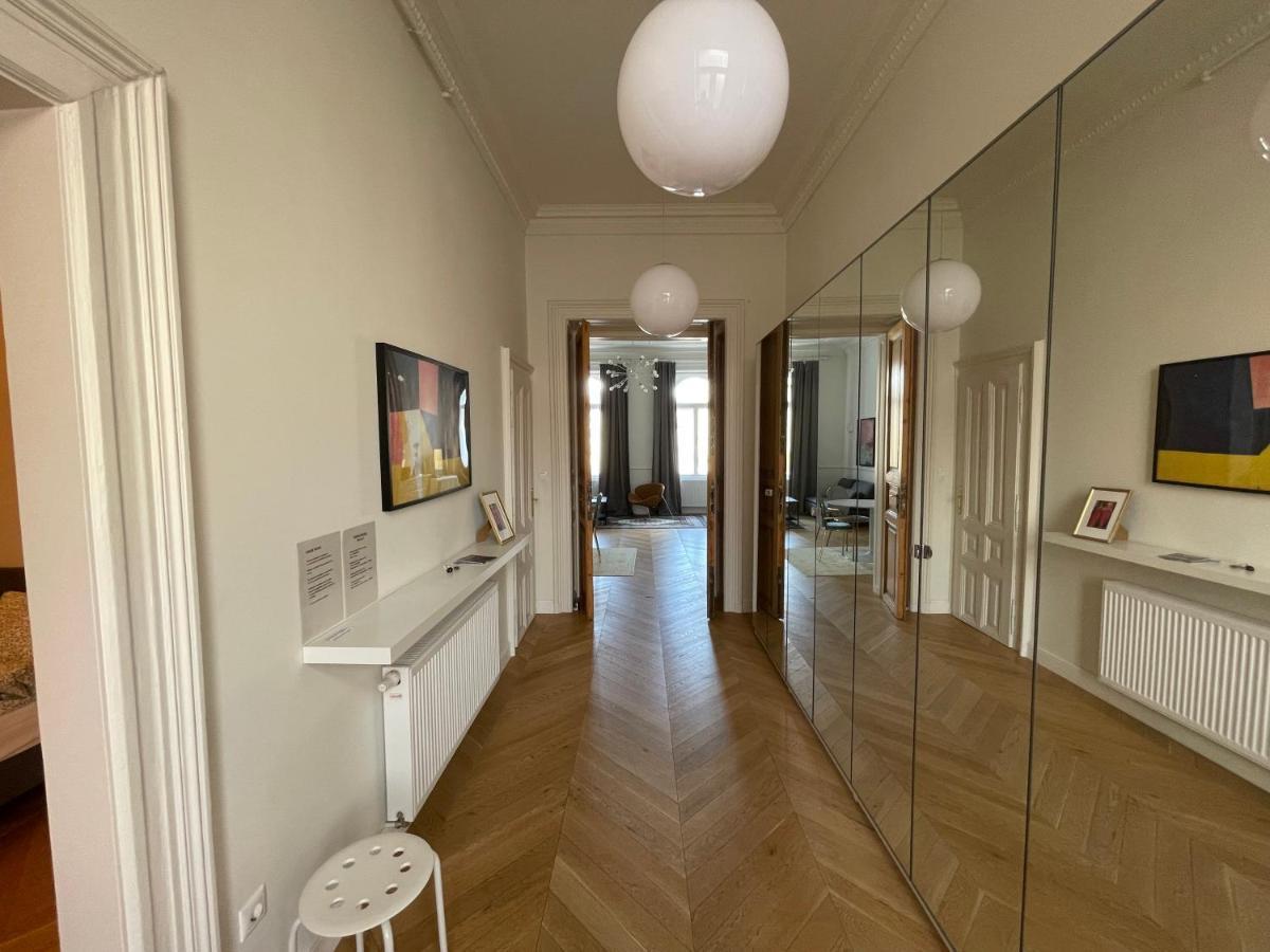 City Center 3, Elegant And Cozy 2Br In City Center! Budapest Eksteriør billede